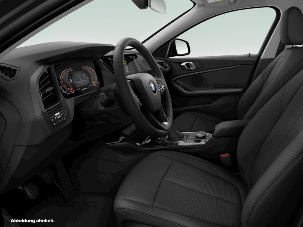 BMW 118i RFK NAVI LED PDC V+H DAB Parkass. Tempomat