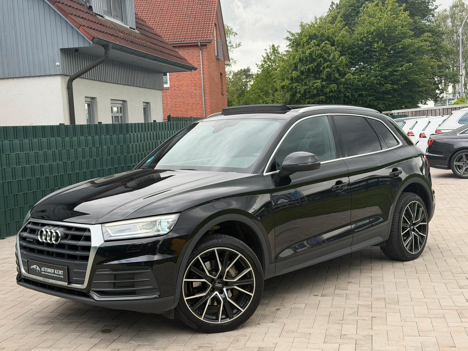Audi Q5 40 TDI QUATTRO/PANNO/AHK/RÜCKFAHRKAMERA