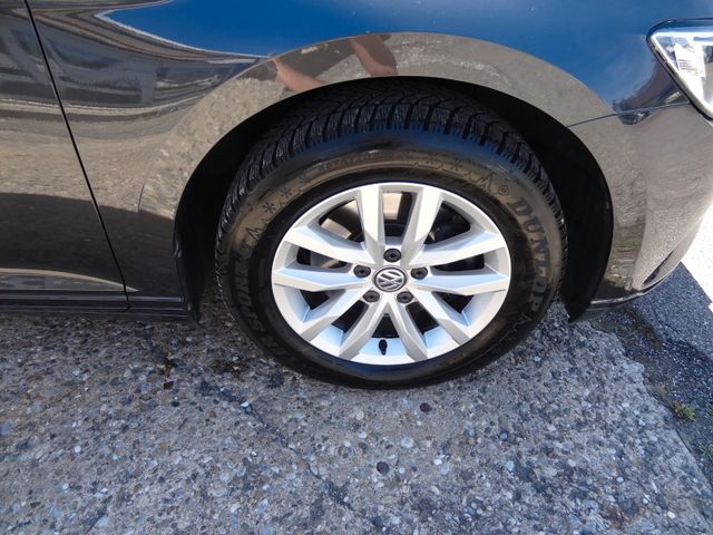 Fahrzeugabbildung Volkswagen Passat Variant Comfort/1.Hd/SitzH/AHK/59TKM/150P