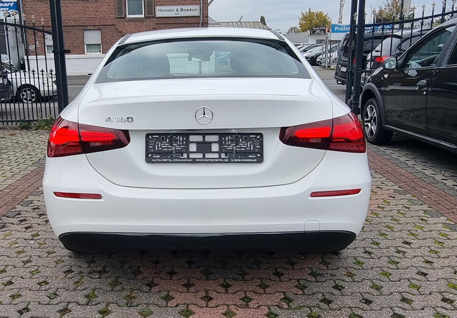 Mercedes-Benz A 180 Lim-48TKM-LEDER-KAMERA-GARANTIE-AUTOMATIK-