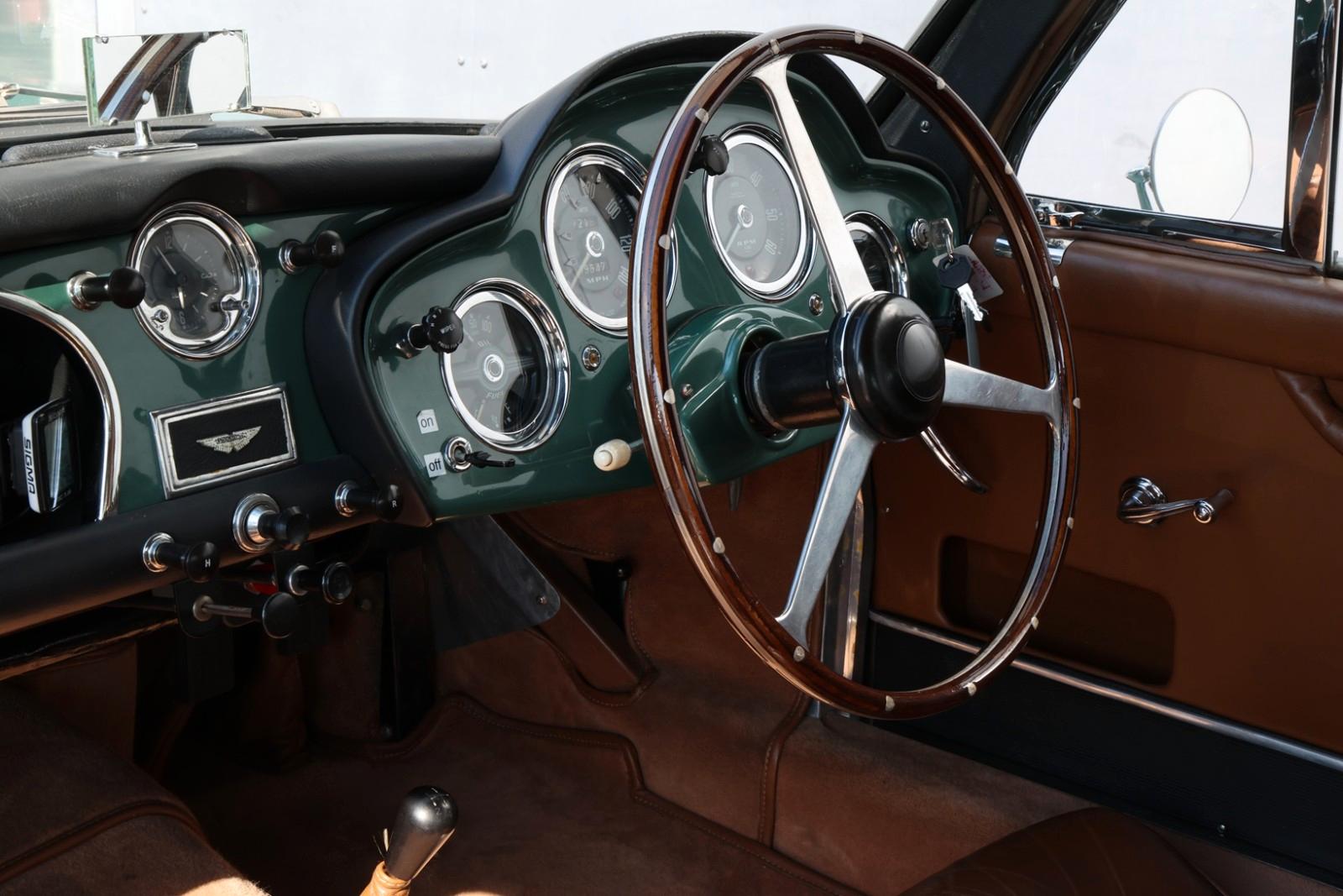 Aston Martin DB 2/4 Mark III, komplett restauriert