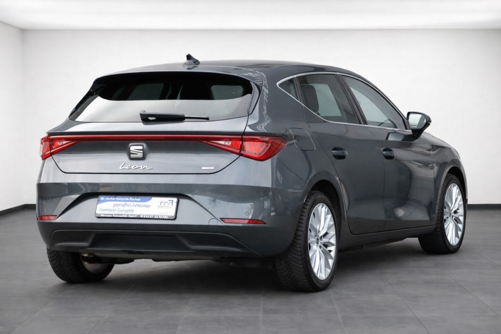 Seat Leon 1.4 e-Hybrid DSG Xcellence DAB+ imagem 3