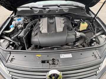Volkswagen Touareg - 5