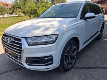 Audi Q7 - 1