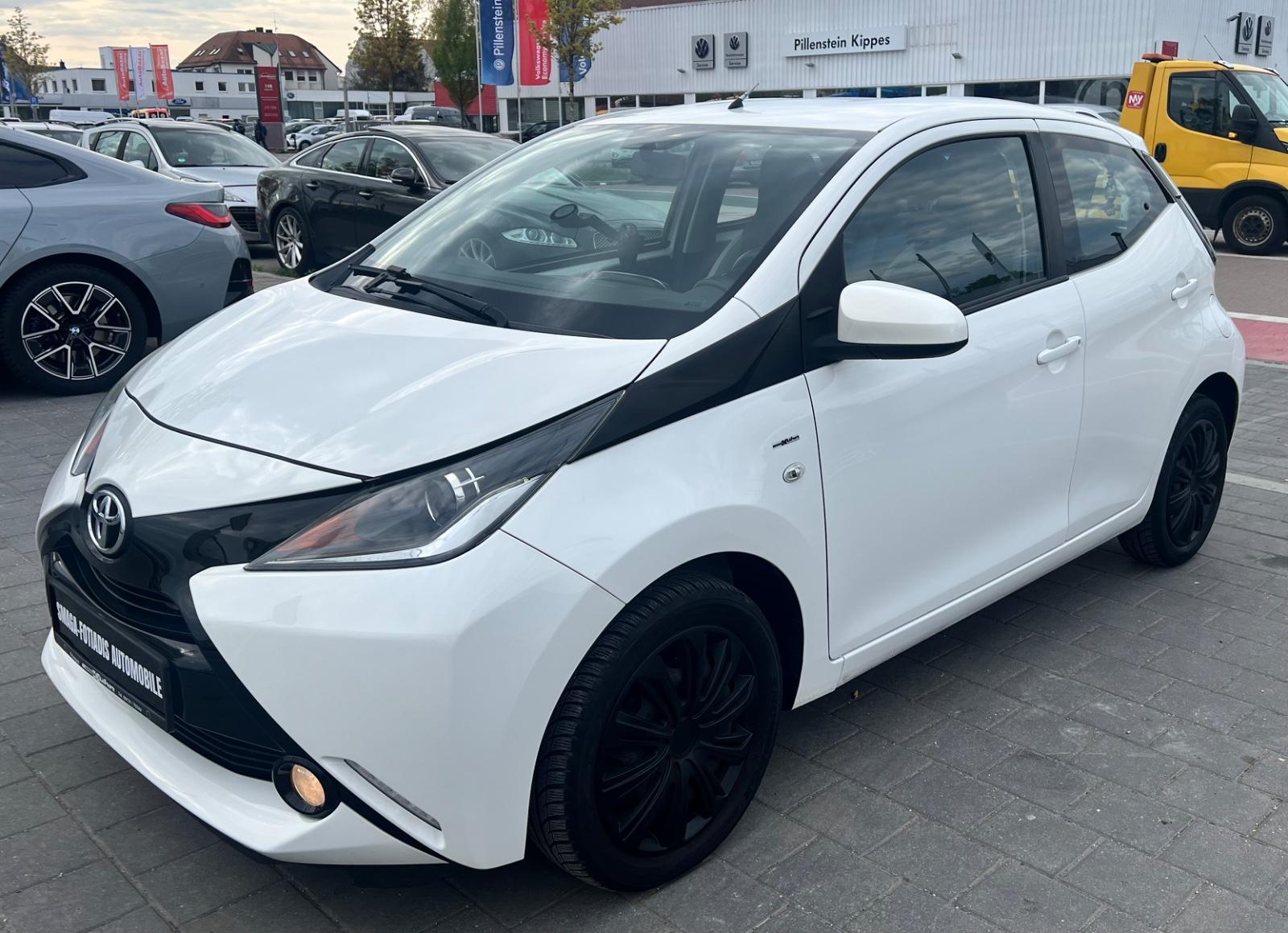 Toyota Aygo AYGO x-play touch Euro.6