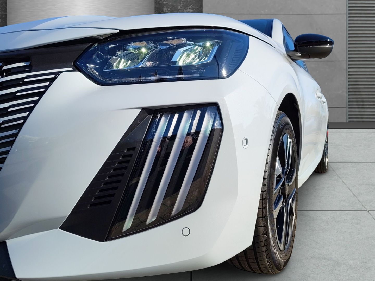 Peugeot e-208 - Bild 4