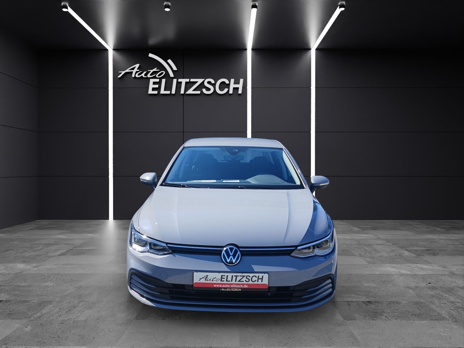 Fahrzeugabbildung Volkswagen Golf VIII eTSI Life DSG LED Navi AID ACC PDC SH