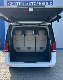 Mercedes V 220 - 6