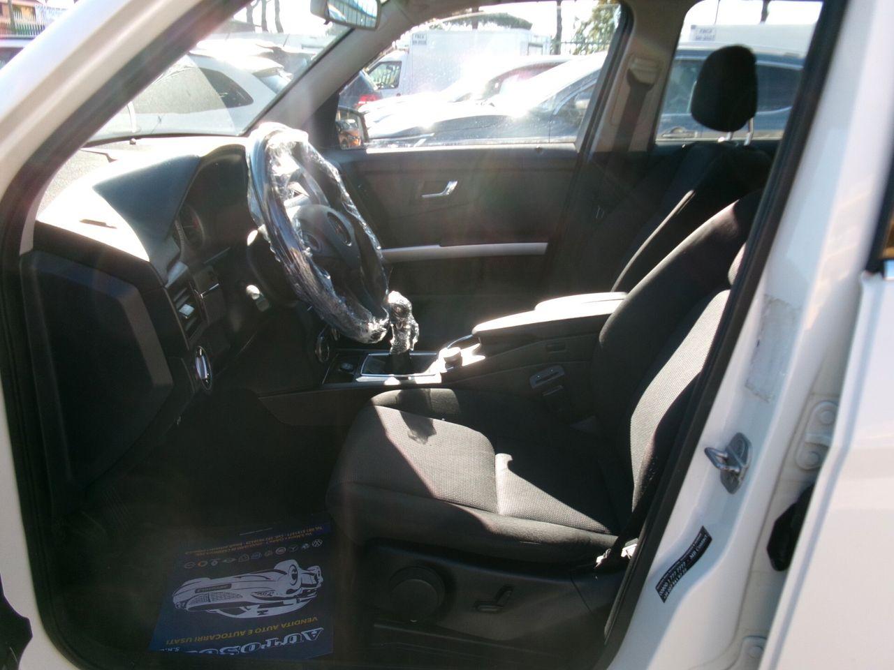 Mercedes-Benz GLK200 2011 — photo 11