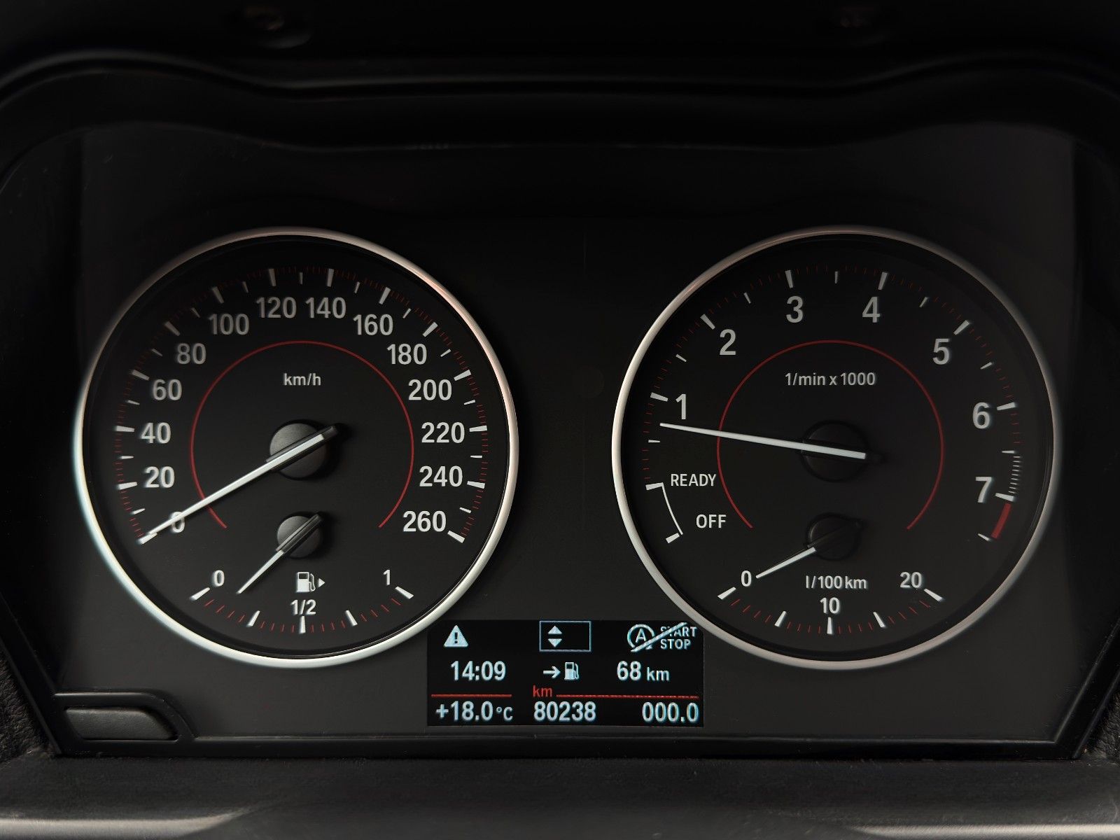 Fahrzeugabbildung BMW M140i Aero REMUS HIFI PDC KZG Keyless Alcantara