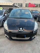 Peugeot 5008 1.6 HDi 112CV Access - Peugeot 5008: Access