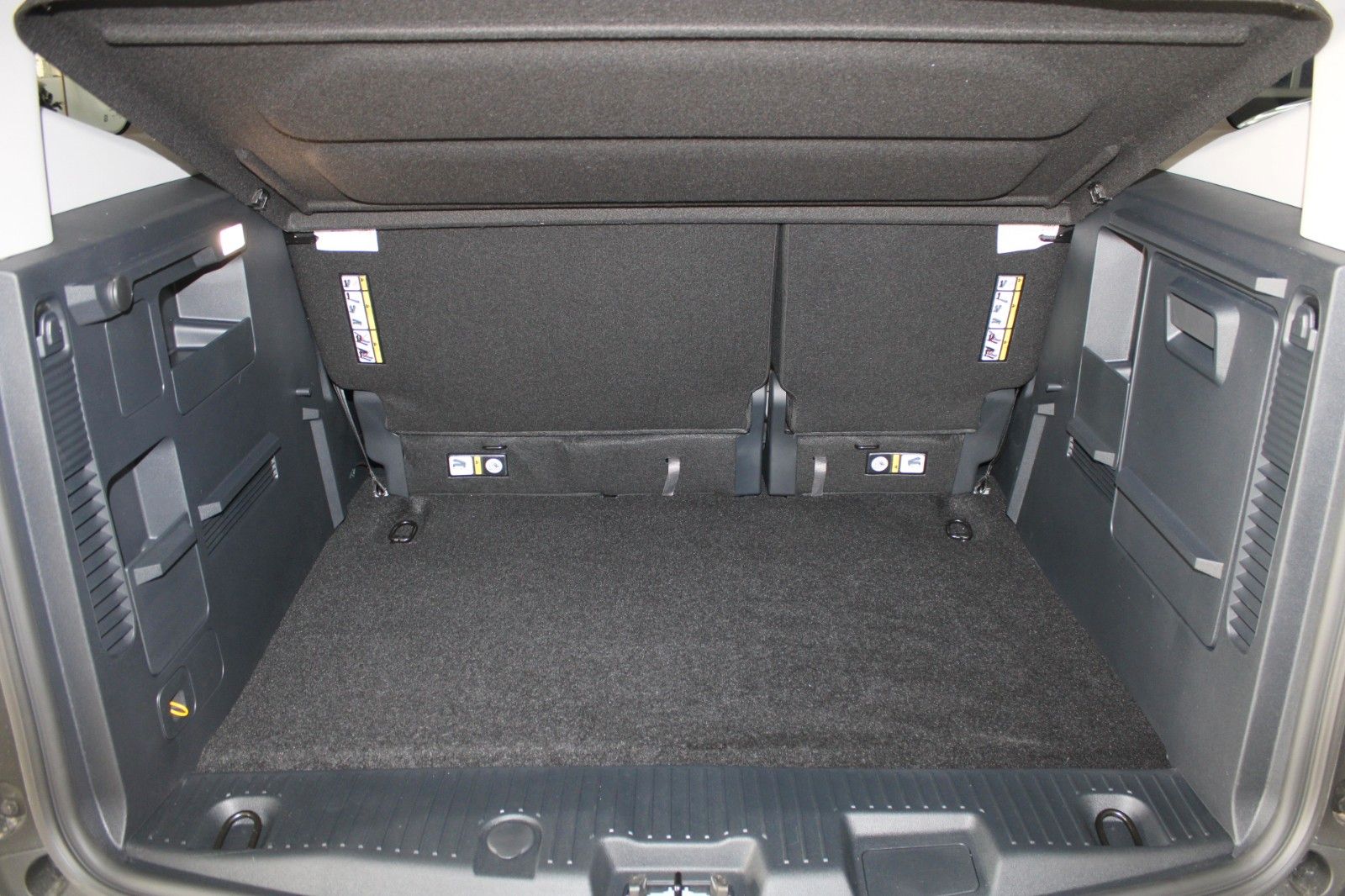 Fahrzeugabbildung Ford Tourneo Courier BEV TREND FahrerAss2 + WinterPak