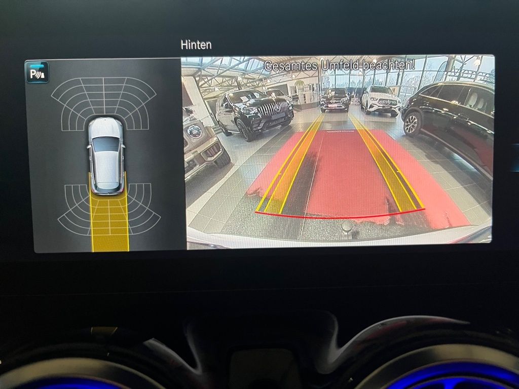 Fahrzeugabbildung Mercedes-Benz GLA 200 AMG AHK Pano Totwi. Sport LED Burm. Navi