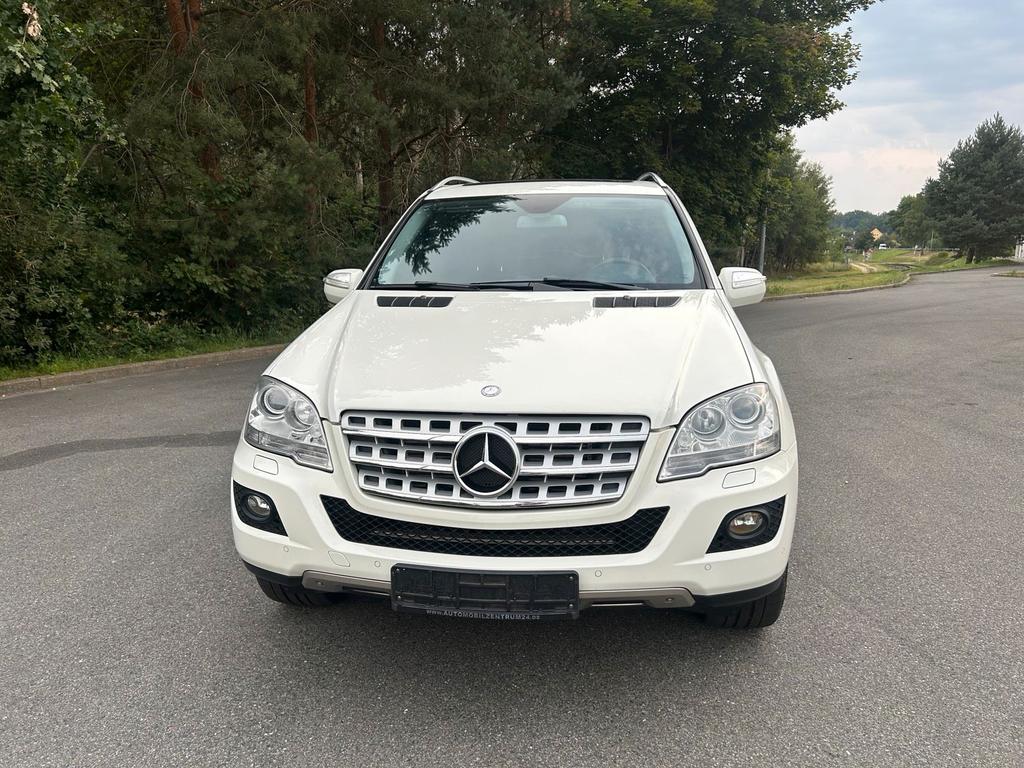 Mercedes-Benz ML 320