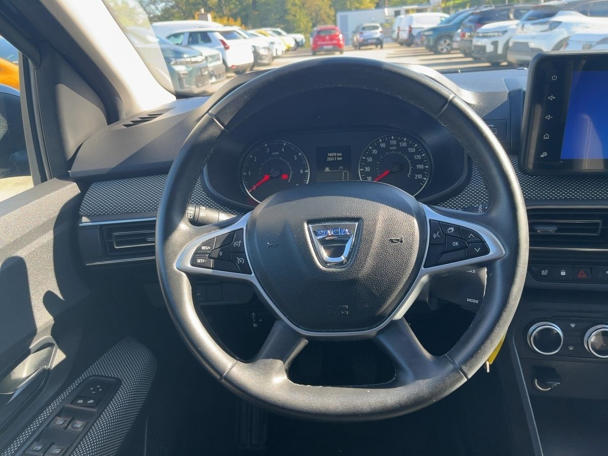 Fahrzeugabbildung Dacia Jogger Comfort TCe 100 ECO-G LPG AHK, SHZ - mit KI generiert/bearbeitet