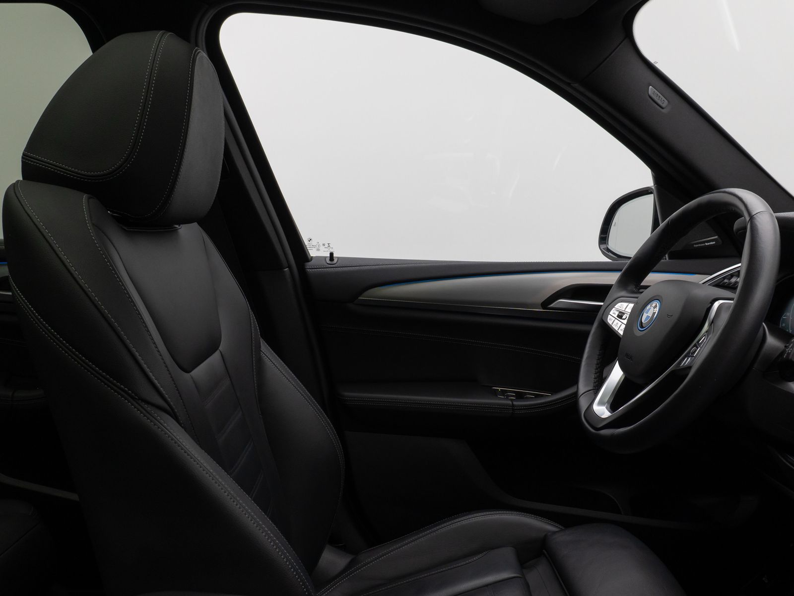 Fahrzeugabbildung BMW iX3 Impressive 360° H/K HUD DAB Panorama 20Zoll