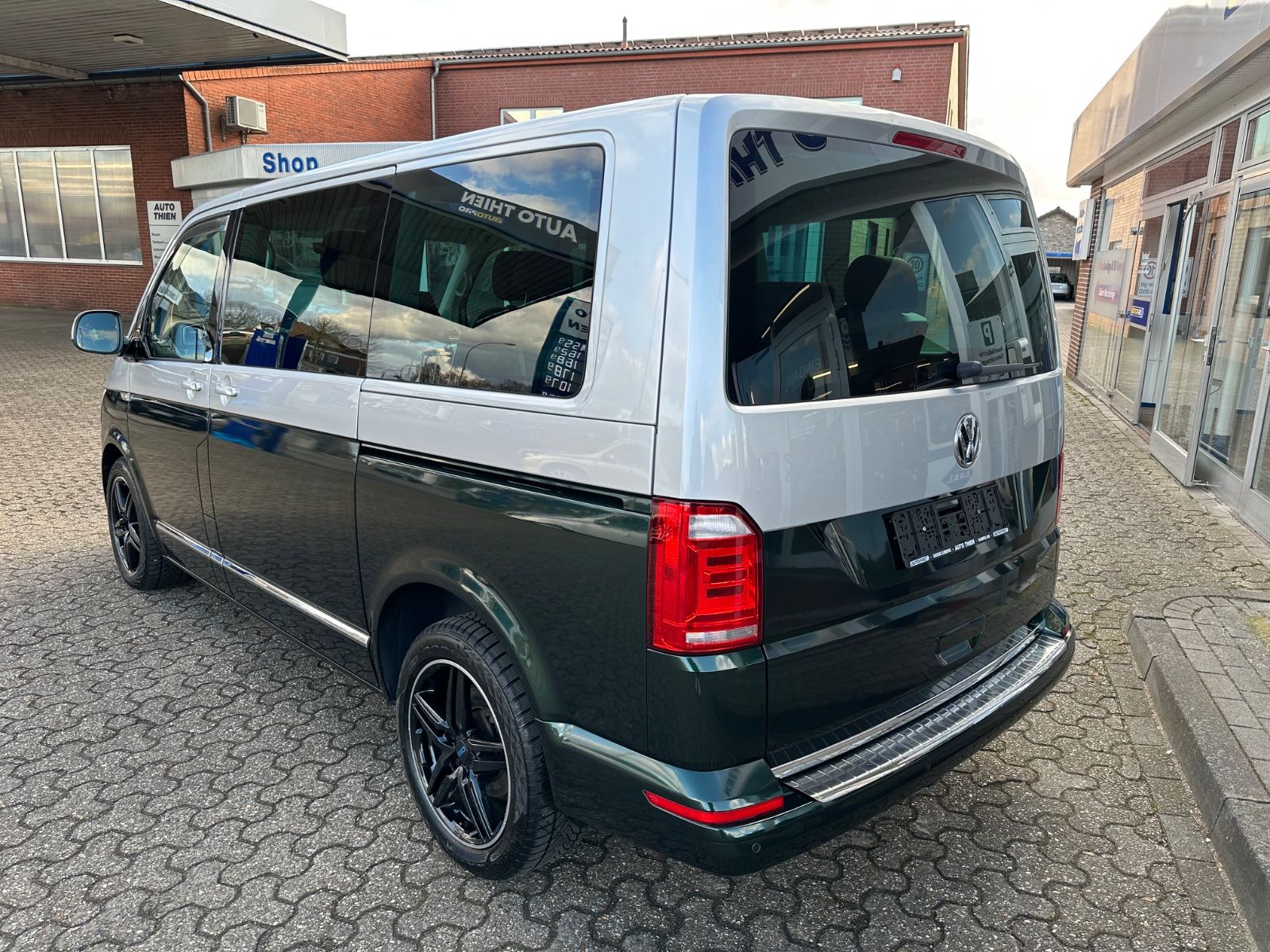Fahrzeugabbildung Volkswagen T6 Multivan 2.0 TDI 4M Highline Standhzg/AHK/LED