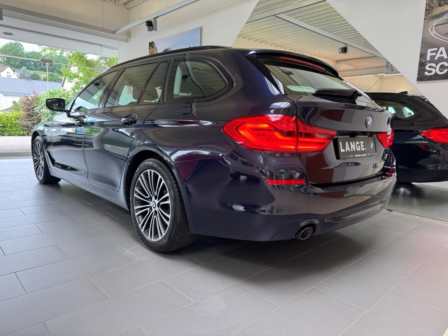 BMW 520 D XDRIVE Standh. AHK KAMERA Navi.-Prof.