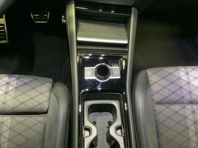 Tiguan R-Line 1,5 eTSI 110 kW  Matrix, Standheiz