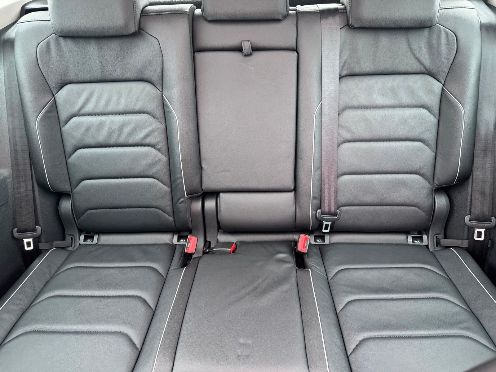 Fahrzeugabbildung Volkswagen Tiguan Highline 2.0TDI 4Motion