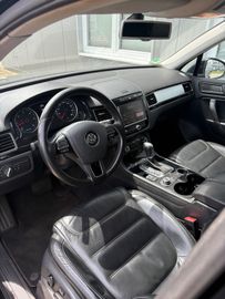 Volkswagen Touareg - 10