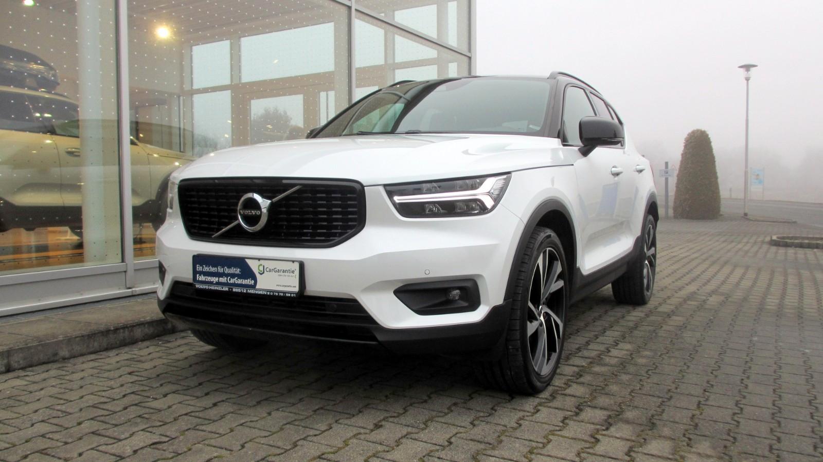 Volvo XC40 T4 R-Design AWD+ACC+20"+KAM+E-SITZ+QI+WP+HK