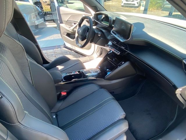 PEUGEOT 2008 GT