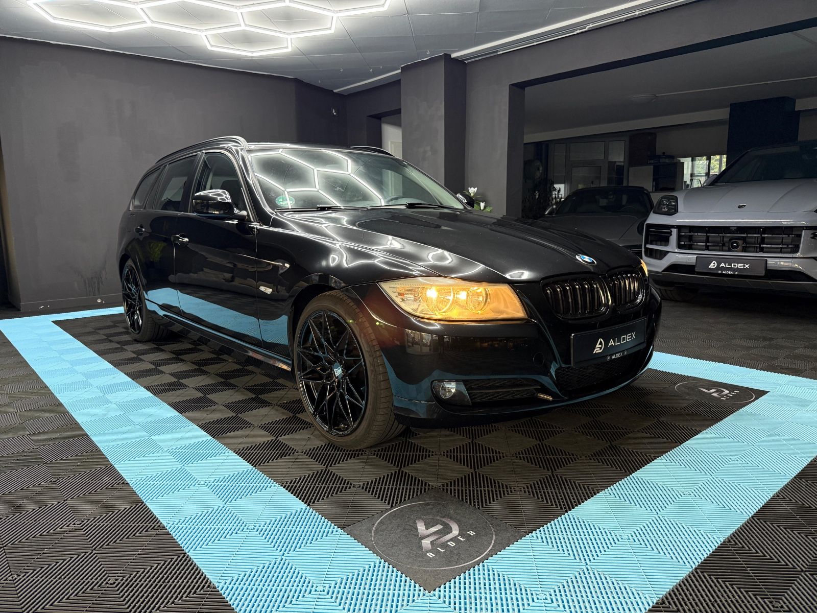 BMW BMW 320d°TÜV°SERVICE NEU°SHZ°KLIMA°19"MAM°PDC°NAVI