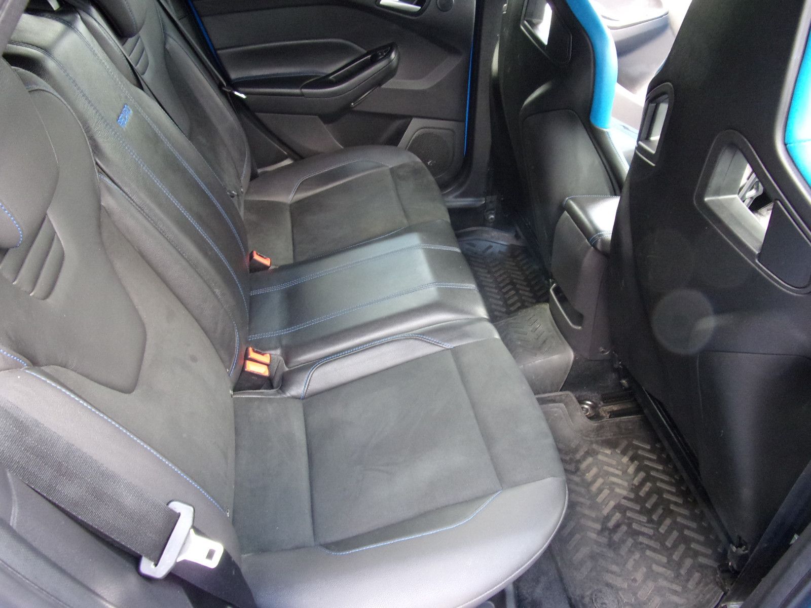 Ford Focus Lim. RS Blue & Black Scheckheft foto 23
