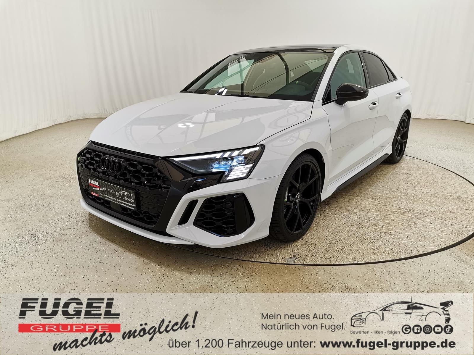 AUDI RS3 2.5 20V TFSI quattro B&amp;O|Keramik|Matrix|Pano