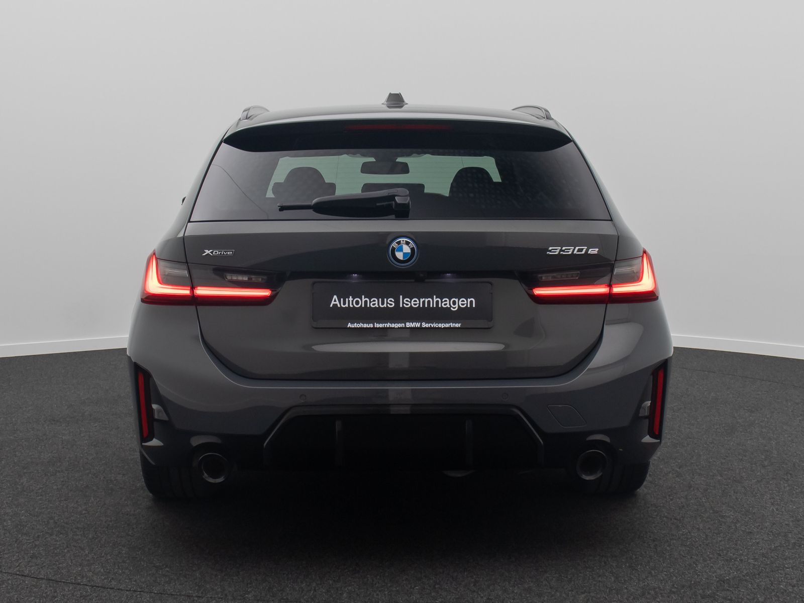 Fahrzeugabbildung BMW 330e xD MSport Kamera HUD DAB AHK Komfort 19Zoll