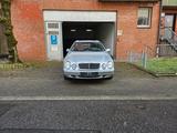 Mercedes-Benz CLK 200 1 Hand, Automatik, wenig gelaufen - gebrauchte Mercedes-Benz CLK 200 aus dem Jahr 1999