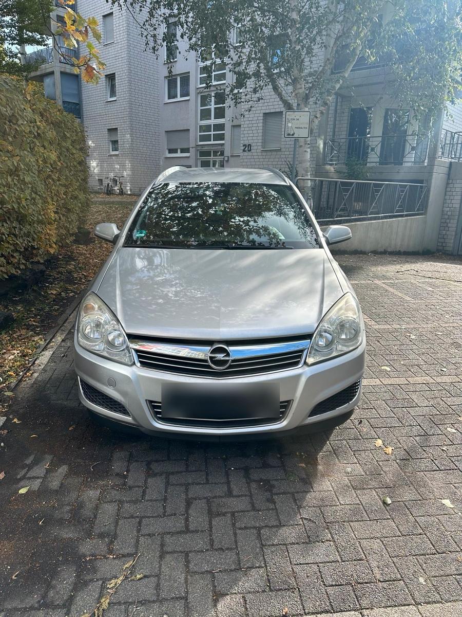 Opel Astra 2009 — engine 110 HP (81kW)
