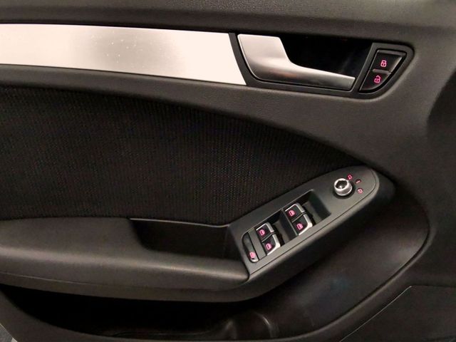 Audi A4 S line Sportpaket-plus quattro Navi PDC19Zoll