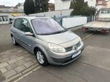 Renault Scenic Authentique 1.6 16V*AHK*Klimaauto*Isofix - Renault Scenic Authentique mit Benzin-Antrieb