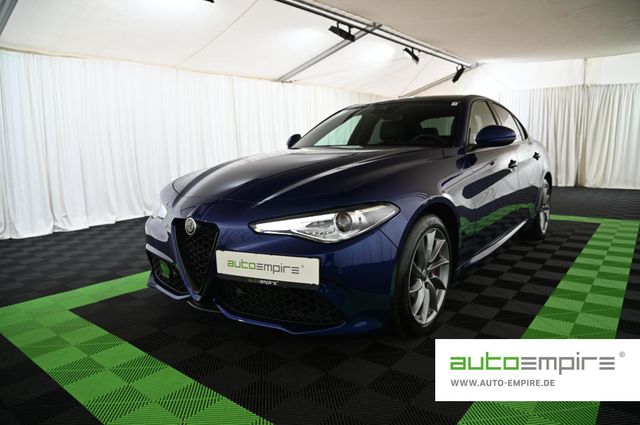 Alfa Romeo Giulia 2.0 Sprint Bi-XENON/NAVI/PANO/ASSIST-P/18