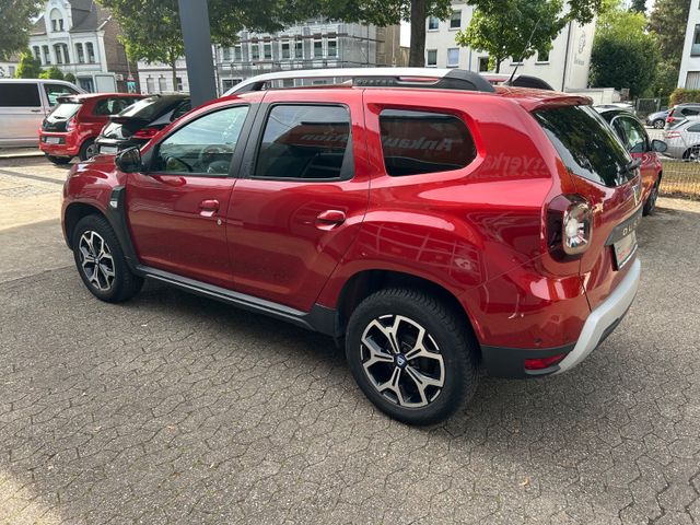 Fahrzeugabbildung Dacia Duster II Celebration+CarPlay+Navi+AllwLM+Kamera