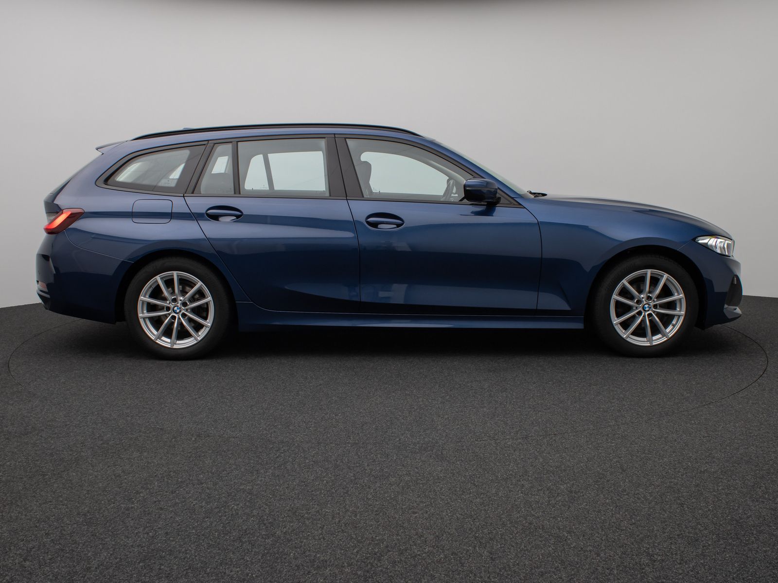Fahrzeugabbildung BMW 318i DAB CockPit+ Widscreen Geschwindigkeitsreg