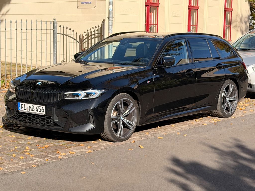 Image of BMW 320
