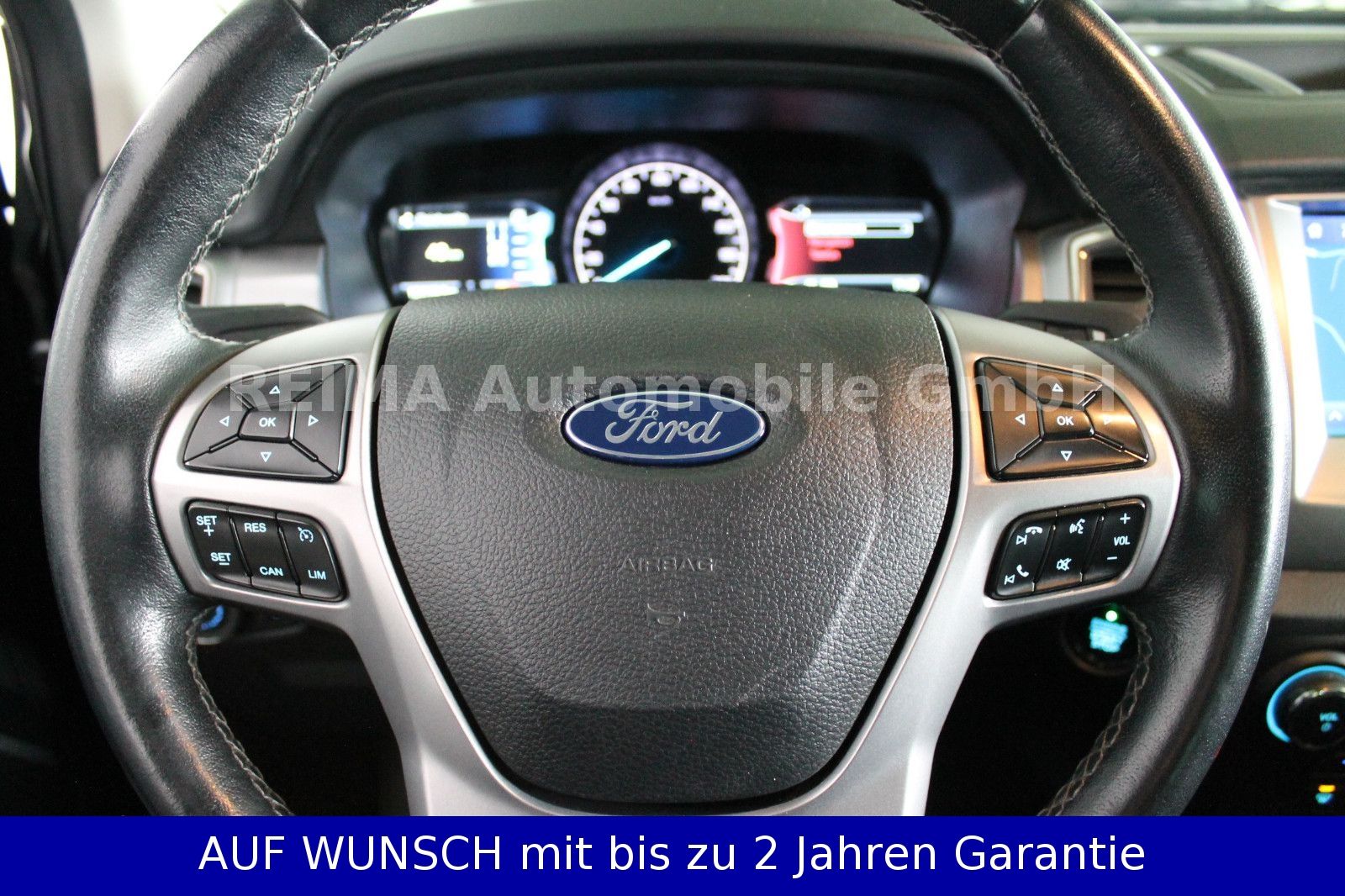 Fahrzeugabbildung Ford Ranger Limited Extrakabine 4x4, Trittbretter