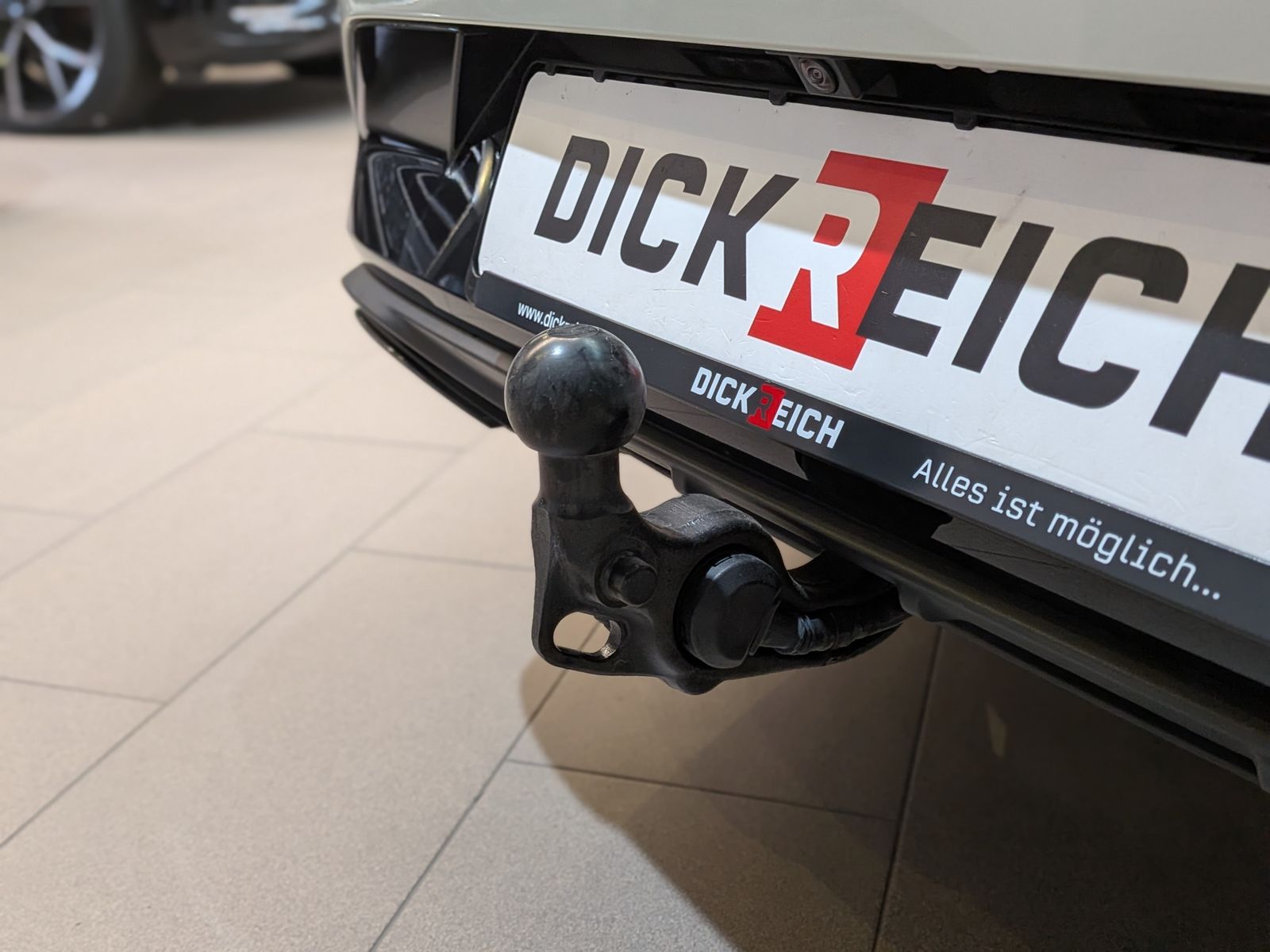 Fahrzeugabbildung CUPRA Leon 1.5 eTSI DINAMICA*MATRIX*ACC*PANO*AHK 5J-Ga