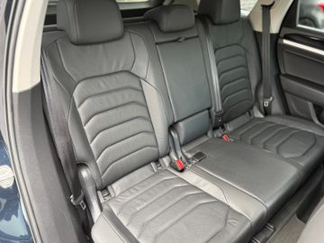 Volkswagen Touareg - 12