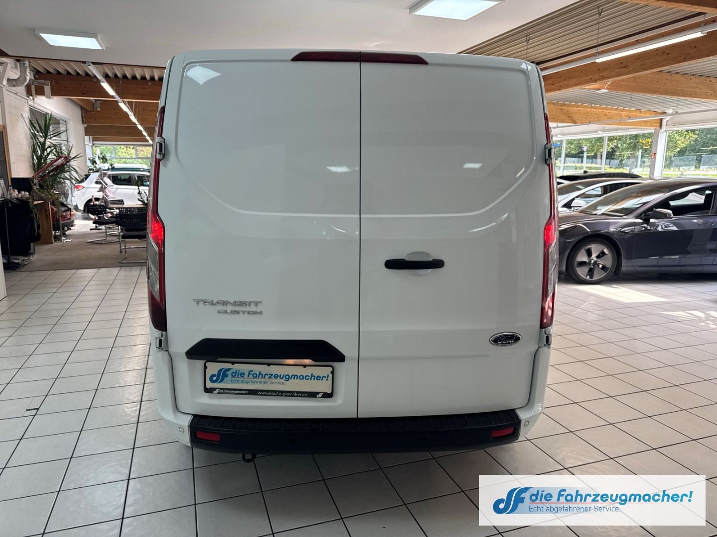 Fahrzeugabbildung Ford Transit Custom Kasten 320 L2 Trend 2.0 TDCi DAB