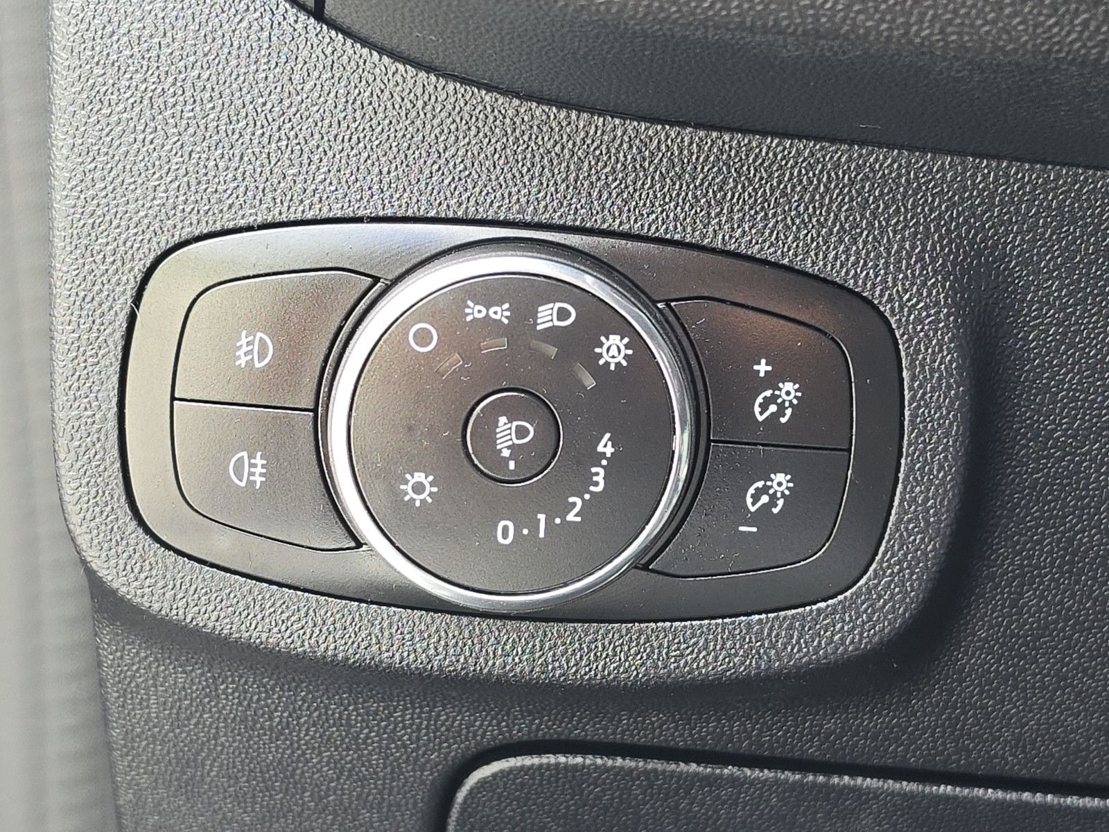 Fahrzeugabbildung Ford Fiesta ST-Line X AUTOMATIK+LED+KAMERA+PDC+SHZ