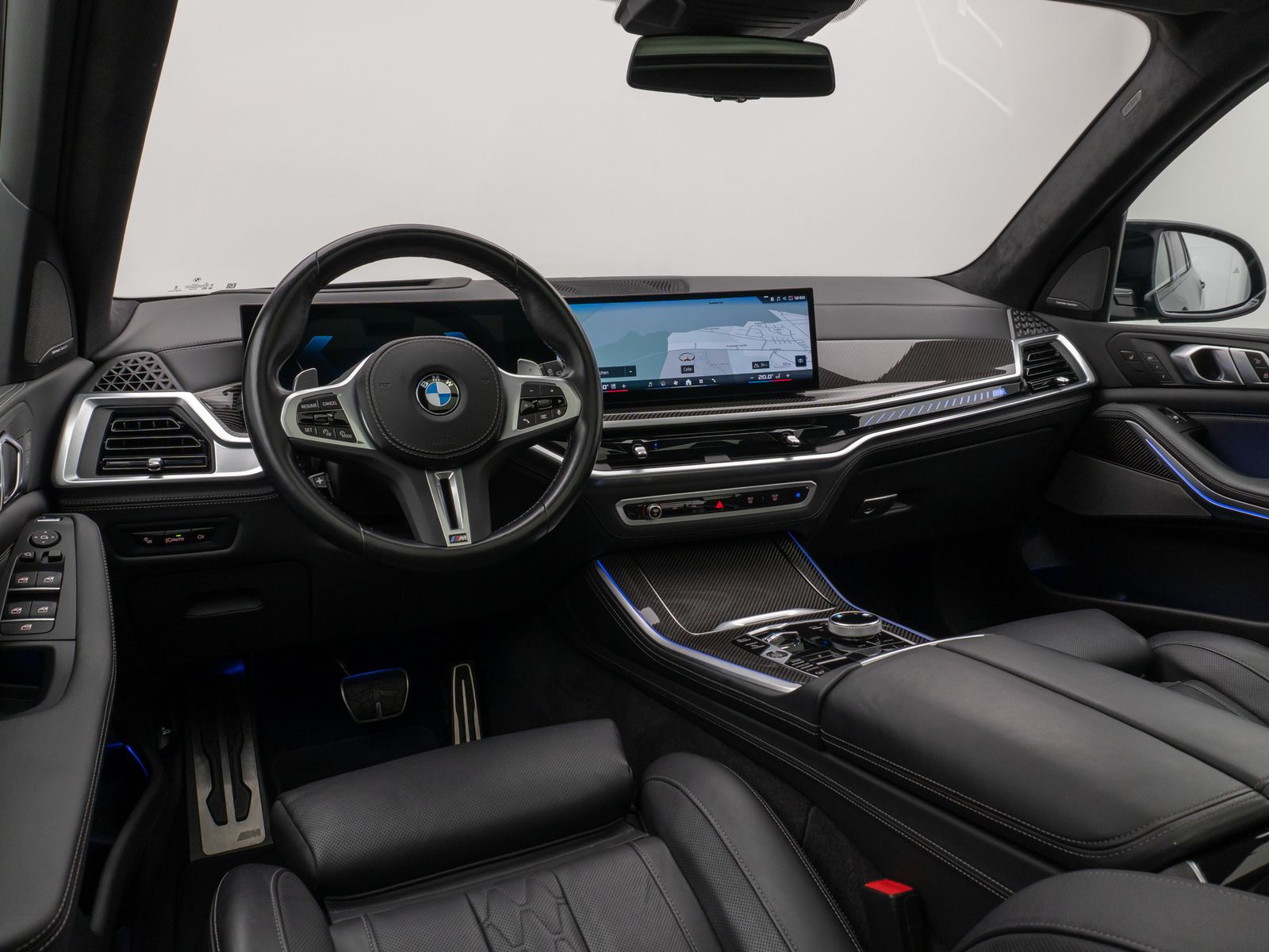 Fahrzeugabbildung BMW X5 M60i 360° HUD H/K SoftCl Panorama Sky Lounge