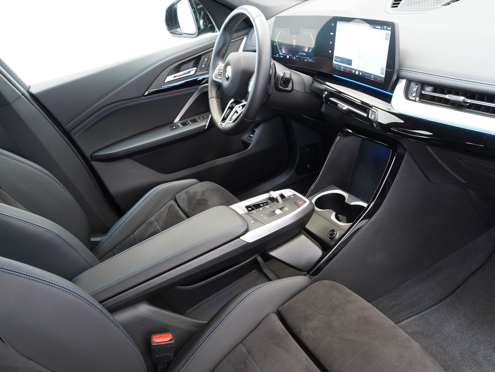 Fahrzeugabbildung BMW X1 18 d sDrive M Sport SHADOW