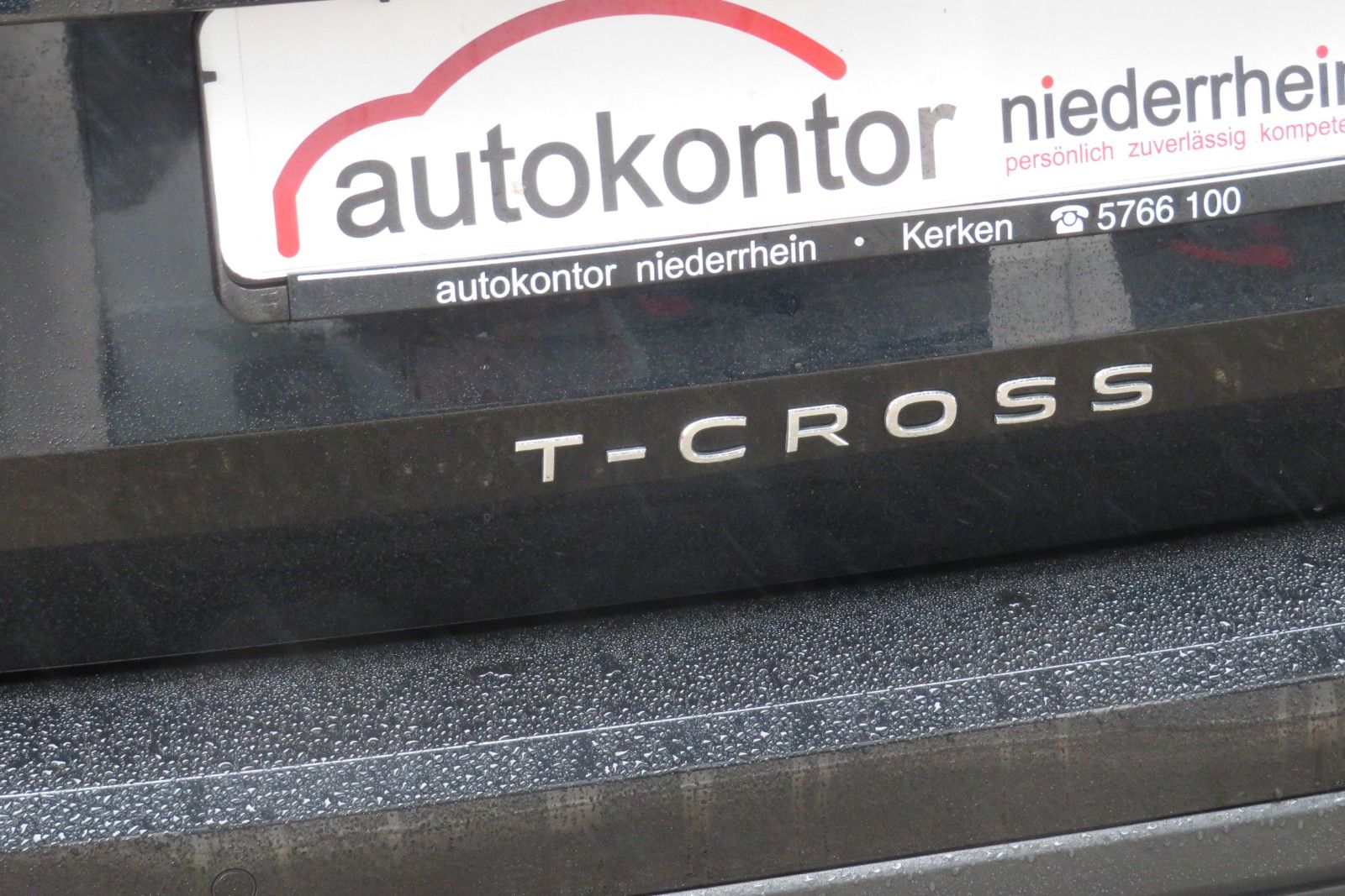Fahrzeugabbildung Volkswagen T-CROSSLife LED SPORTP. SITZH. NAVI APP "AKTIONS