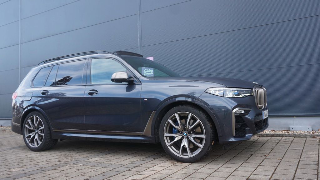 BMW X7 M50