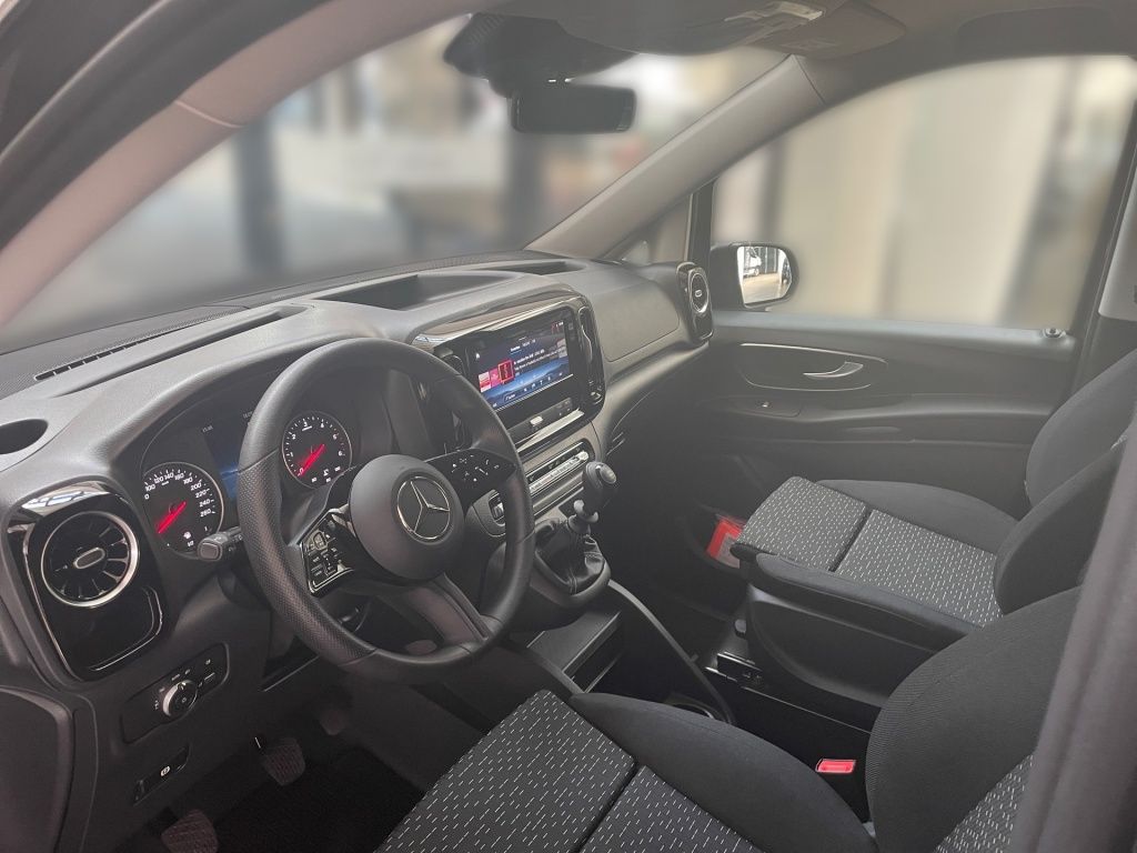 Fahrzeugabbildung Mercedes-Benz Vito 116 Mixto PRO kompakt 5 Sitze LED 2xST PTS