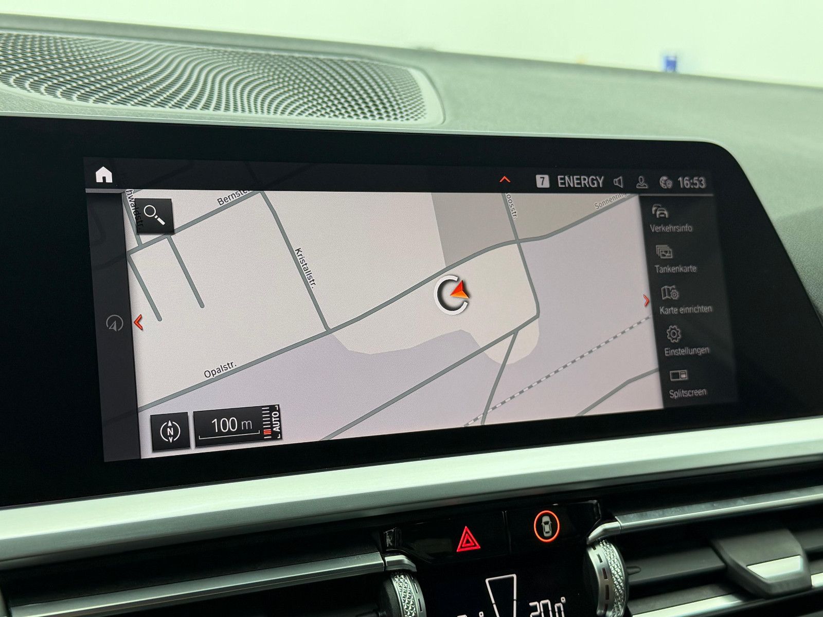 Fahrzeugabbildung BMW 330i xDrive M-SPORT/HUD/DE-FZG/HiFi/LIVE CO/2.HD